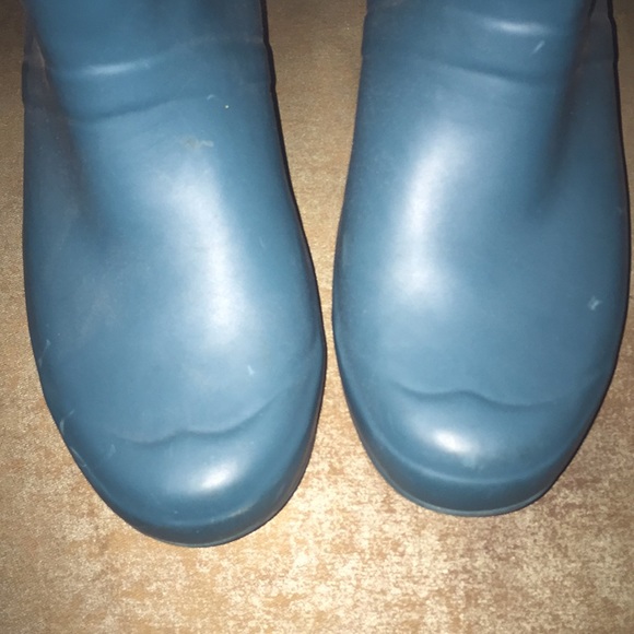 Women’s tall HUNTER Teal rain boots. - Picture 4 of 4